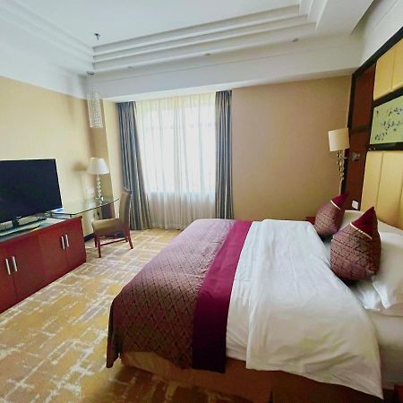 Jinling Jingyuan Plaza Hotel Nanjing  Bagian luar foto