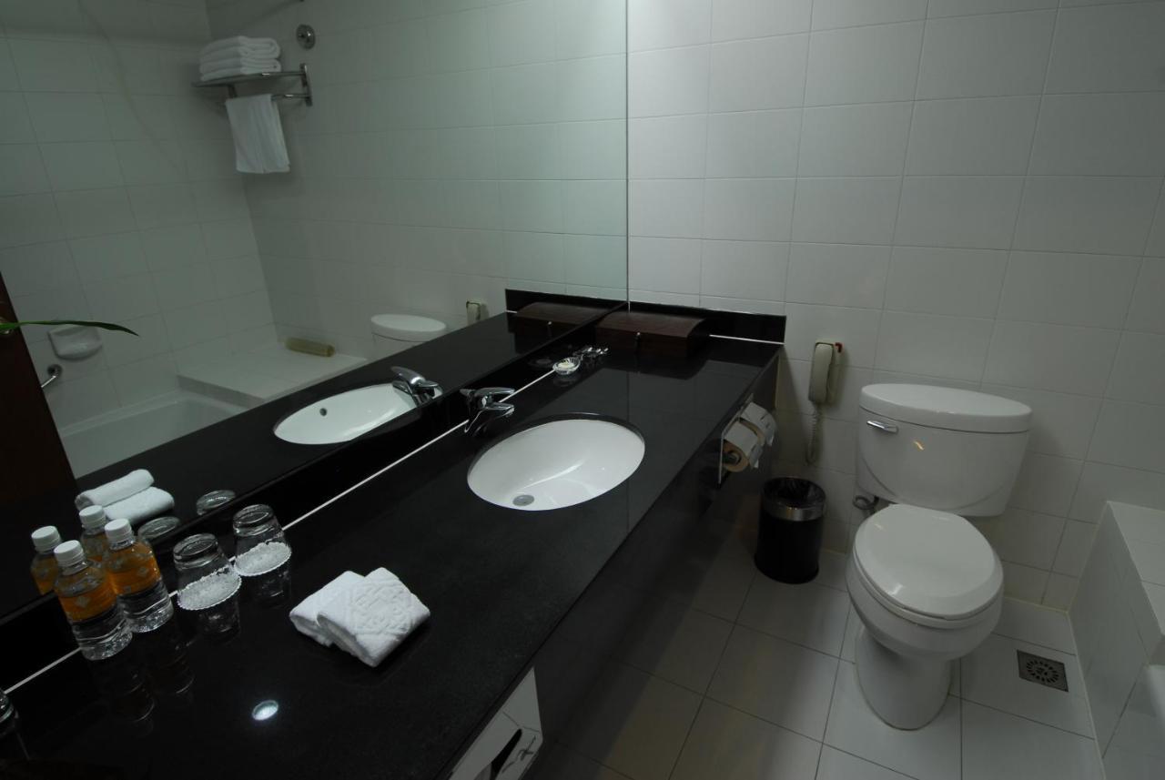 Jinling Jingyuan Plaza Hotel Nanjing  Bagian luar foto