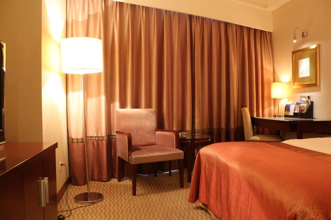 Jinling Jingyuan Plaza Hotel Nanjing  Bagian luar foto