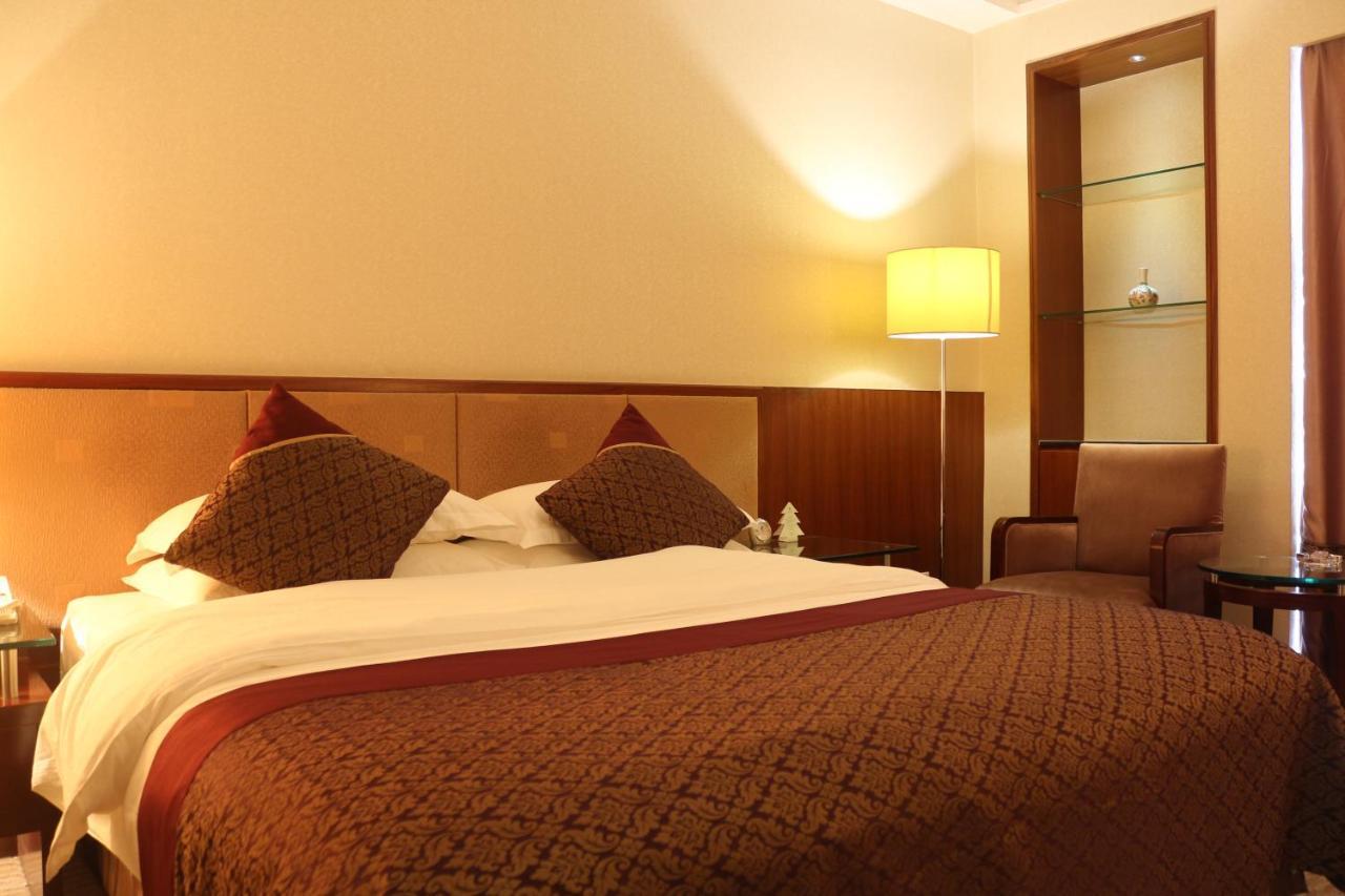 Jinling Jingyuan Plaza Hotel Nanjing  Bagian luar foto