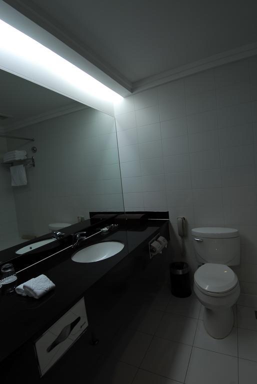 Jinling Jingyuan Plaza Hotel Nanjing  Bagian luar foto